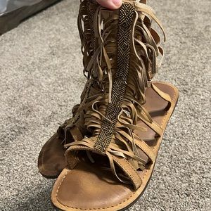 Moccasin style sandal size 41